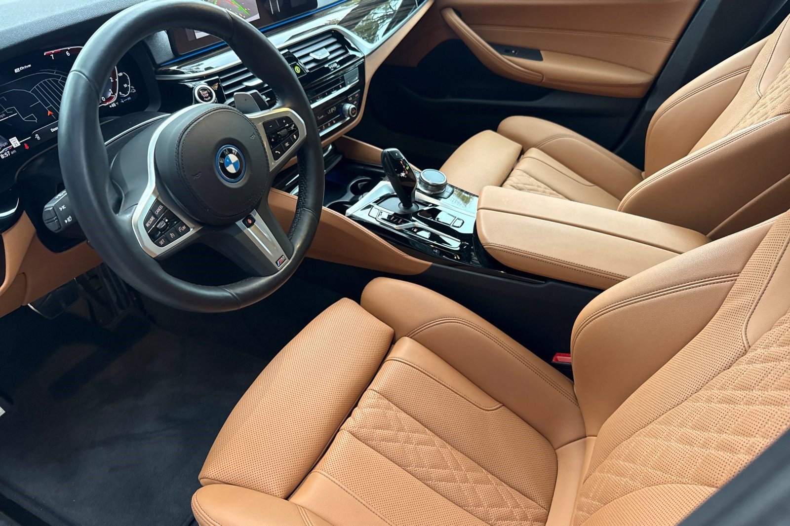 Certified 2023 BMW 530e xDrive w/ M Sport Package image 11