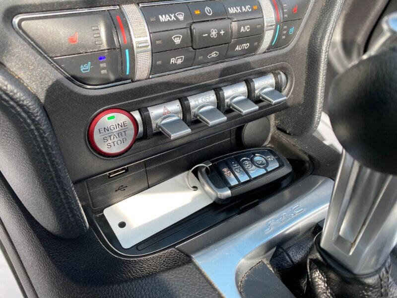 Used 2019 Ford Mustang Premium RWD image 17