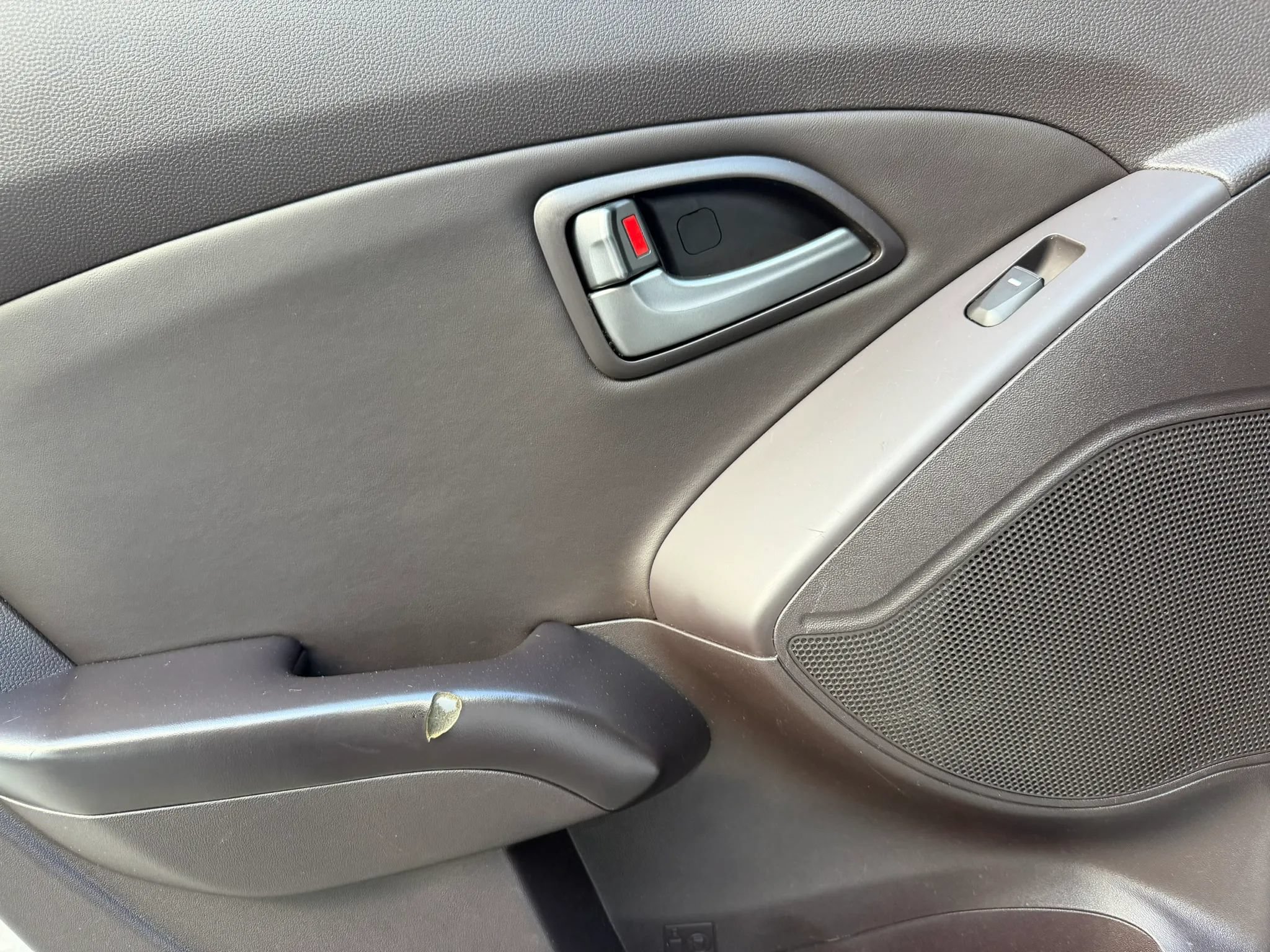Used 2015 Hyundai Tucson SE AWD/4WD image 11