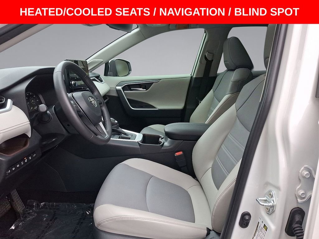 Used 2024 Toyota RAV4 Limited w/ Advanced Technology Package image 11