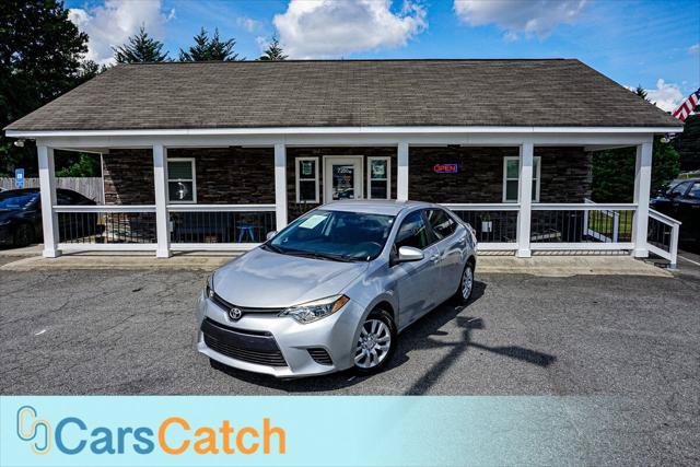 Used 2015 Toyota Corolla LE FWD image 2