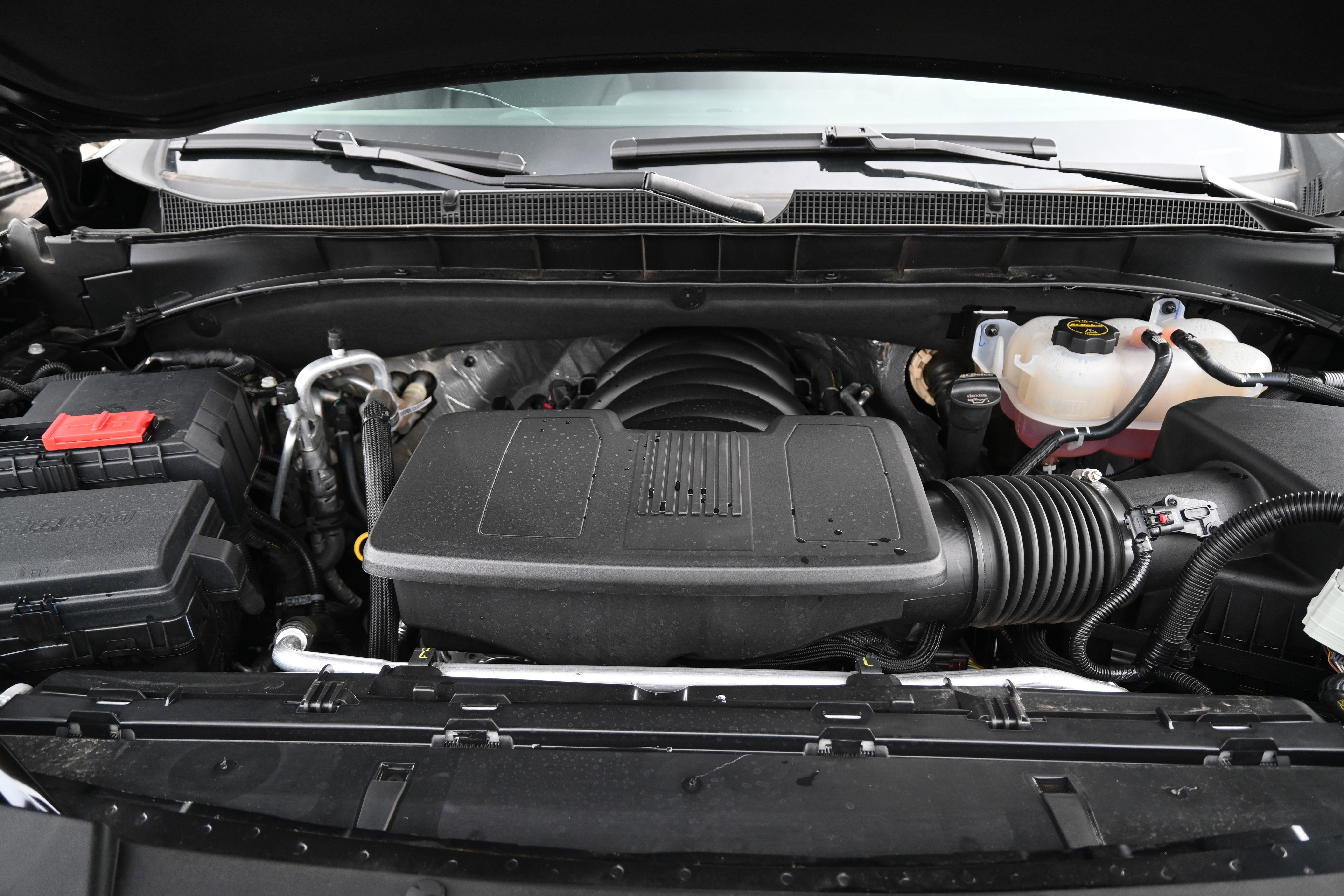 Used 2025 Chevrolet Tahoe Z71 w/ Z71 Off-Road Package image 35