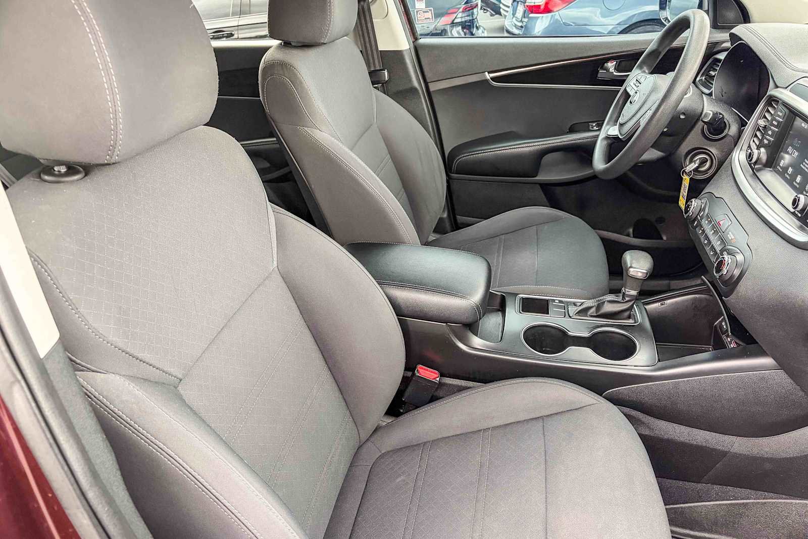 Used 2019 Kia Sorento LX image 15