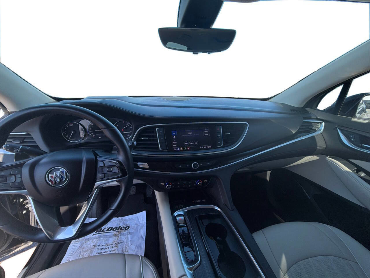Used 2022 Buick Enclave Avenir AWD/4WD image 46