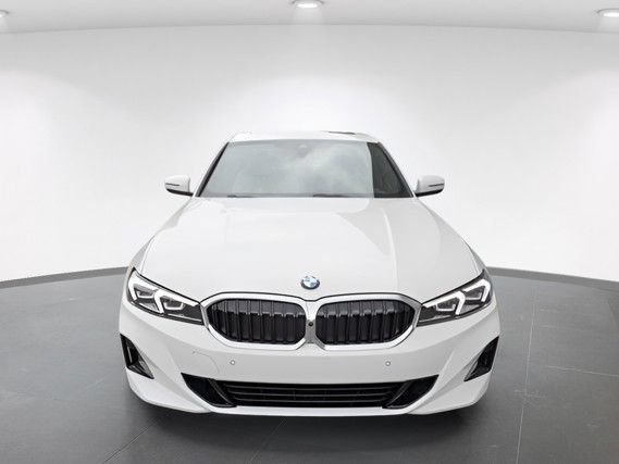 New 2025 BMW 330i xDrive Sedan w/ Premium Package AWD/4WD image 13