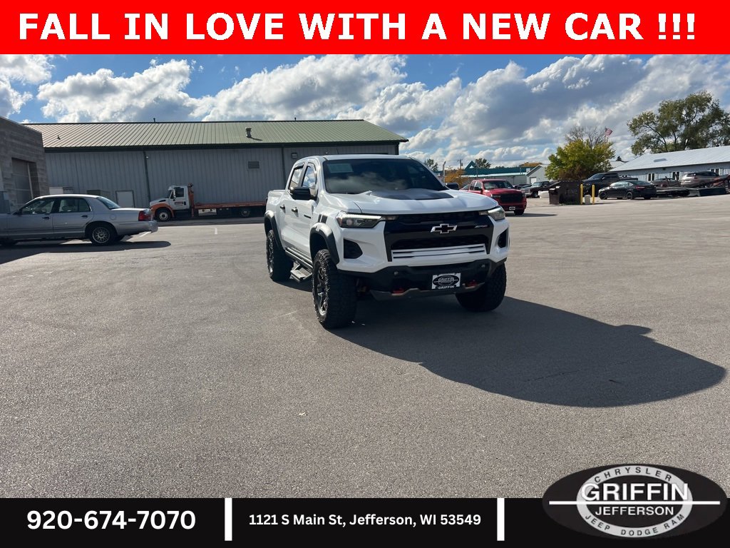 Used 2023 Chevrolet Colorado ZR2 w/ ZR2 Convenience Package III image 6