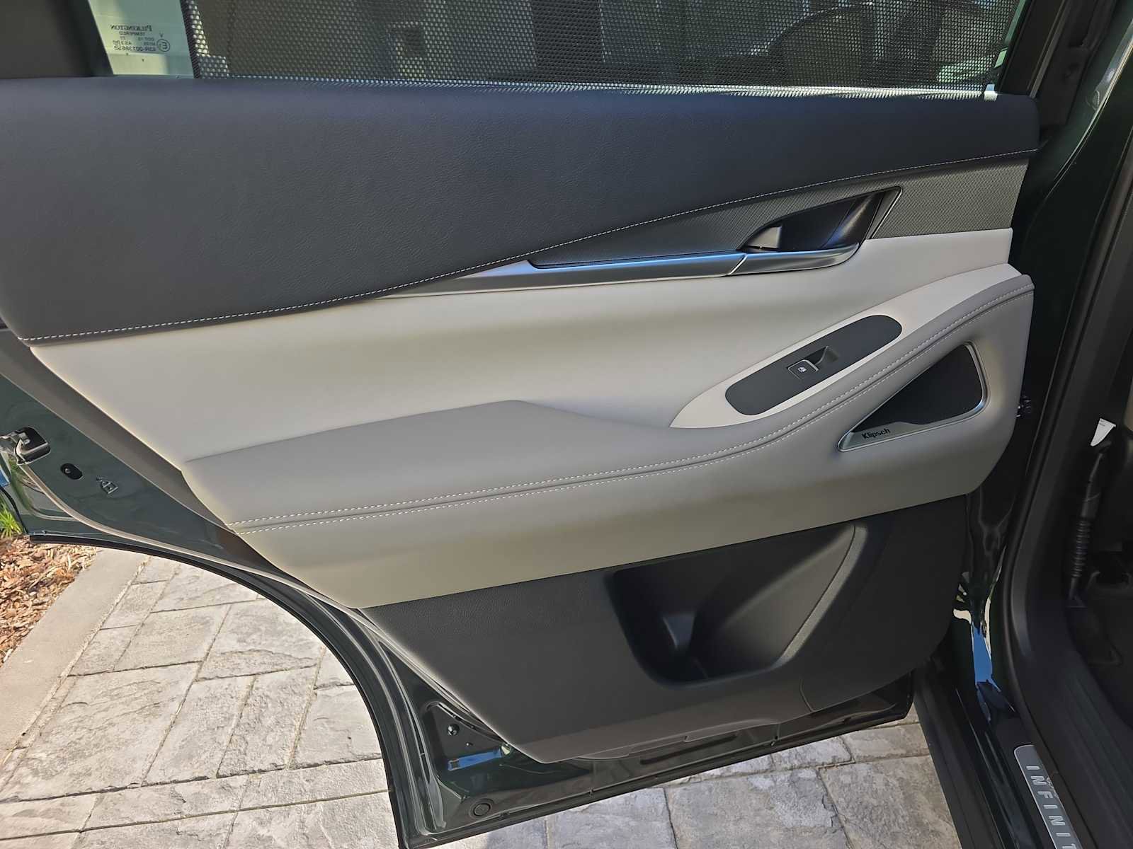 Certified 2026 INFINITI QX60 Luxe w/ Cargo Package FWD image 10