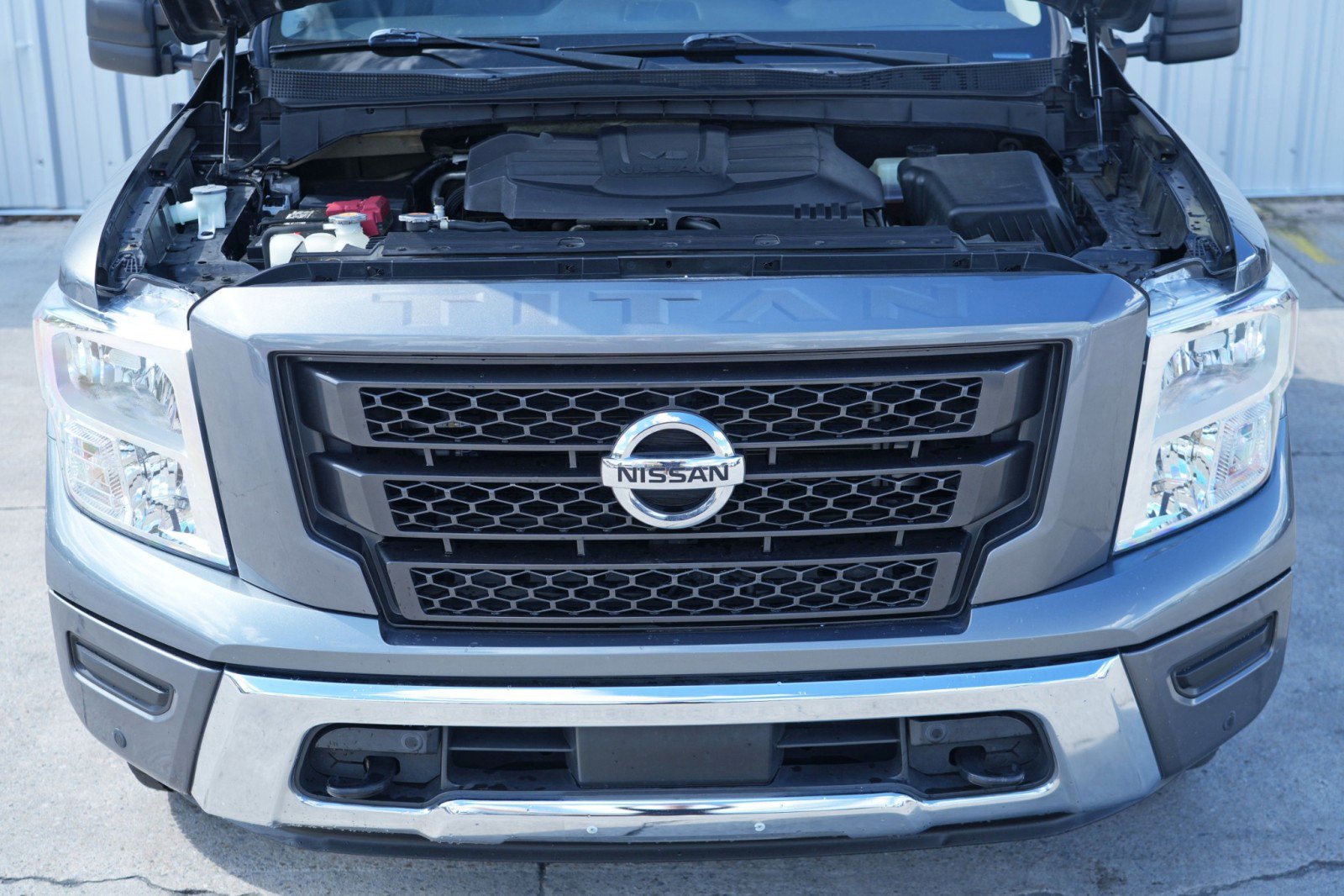 Used 2021 Nissan Titan SV w/ SV Convenience Package AWD/4WD image 7