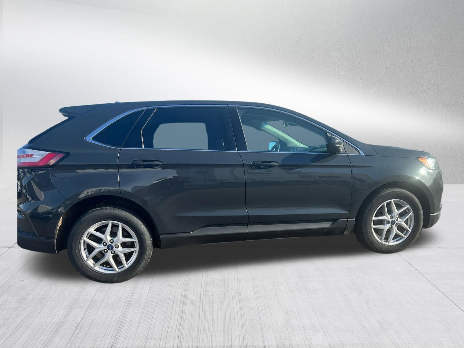 Used 2021 Ford Edge SEL AWD/4WD image 11