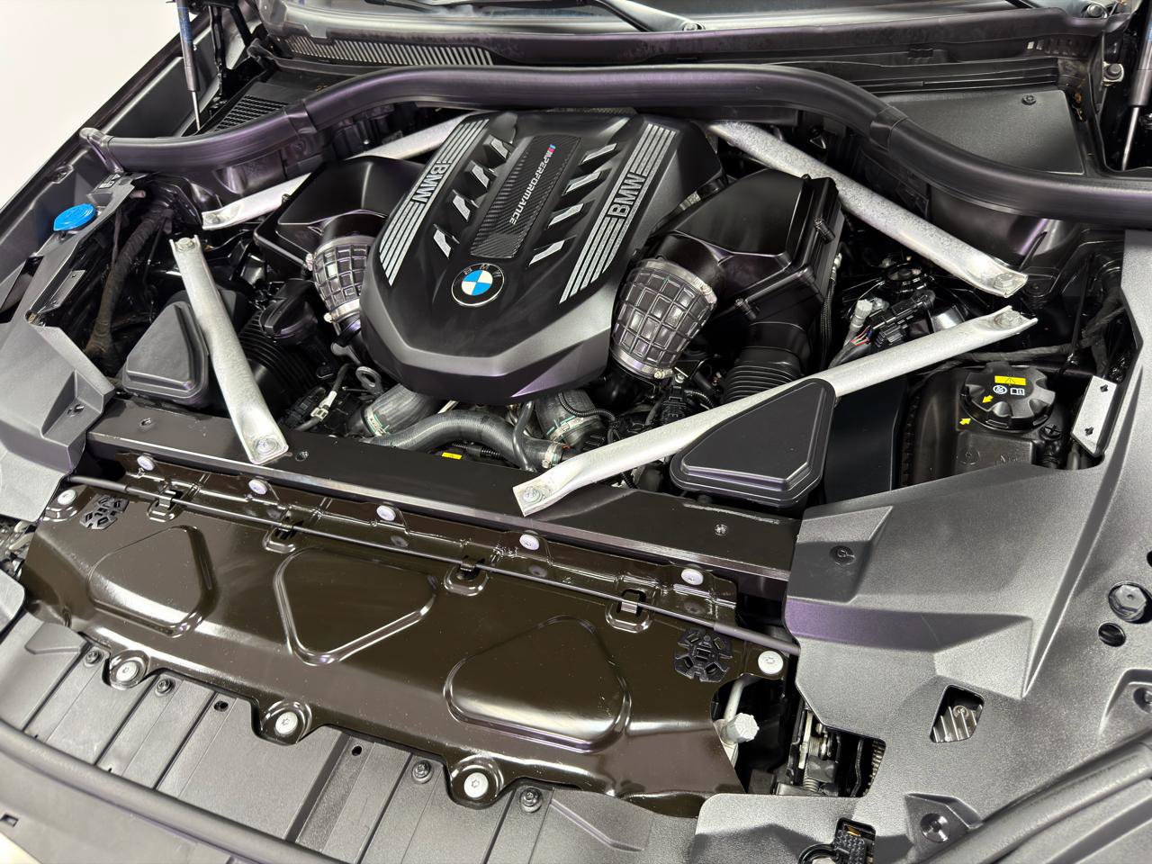 Used 2020 BMW X5 M50i AWD/4WD image 36