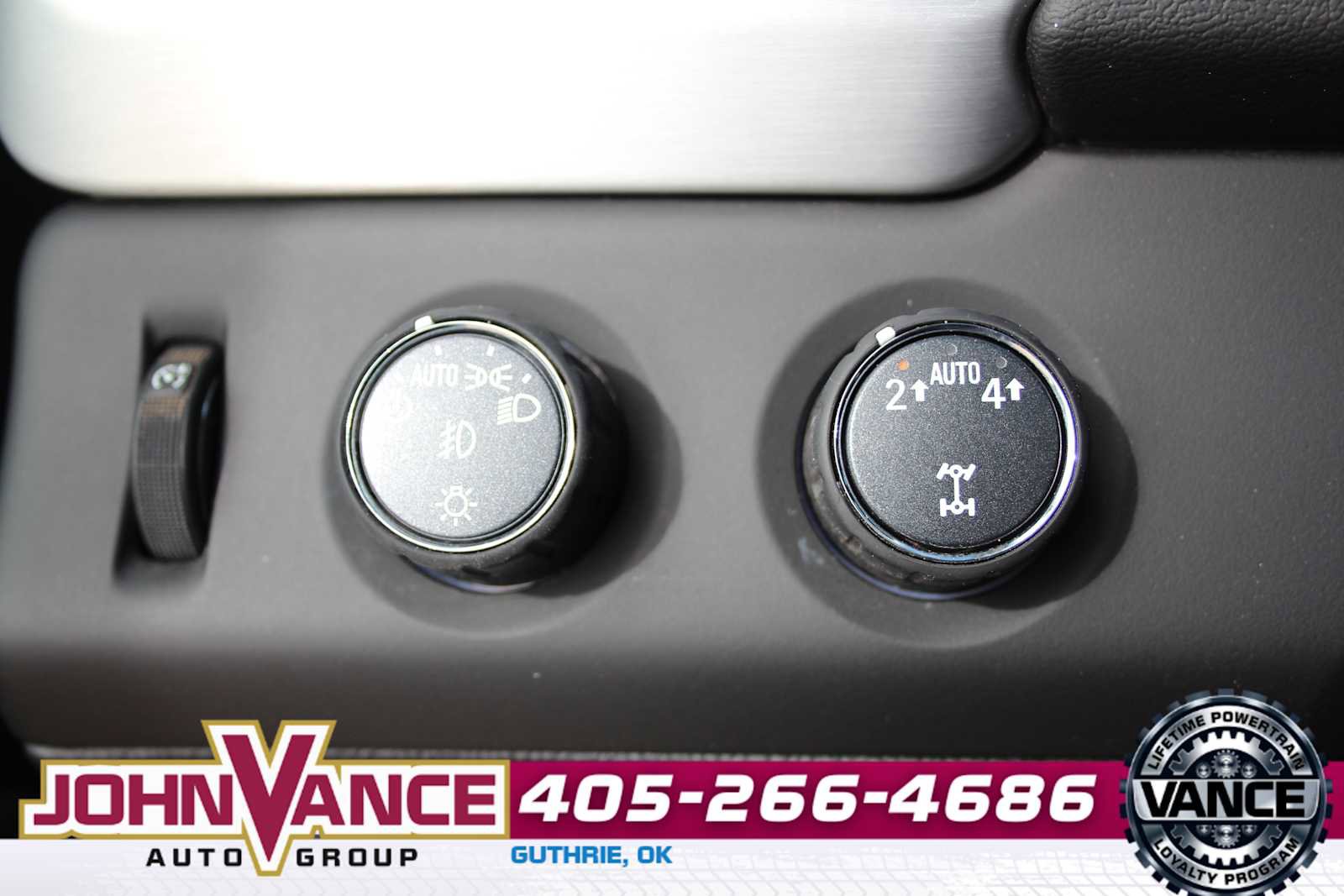 Used 2020 GMC Yukon XL SLT image 32