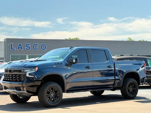 Used 2022 Chevrolet Silverado 1500 ZR2 w/ Technology Package AWD/4WD image 1
