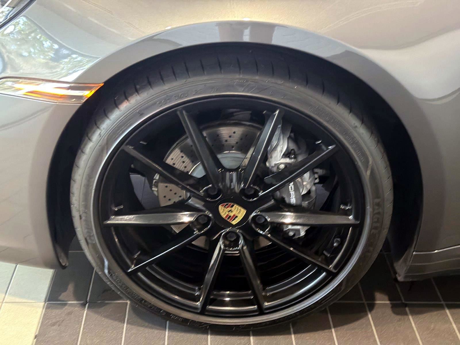 Used 2020 Porsche 911 Carrera RWD image 10