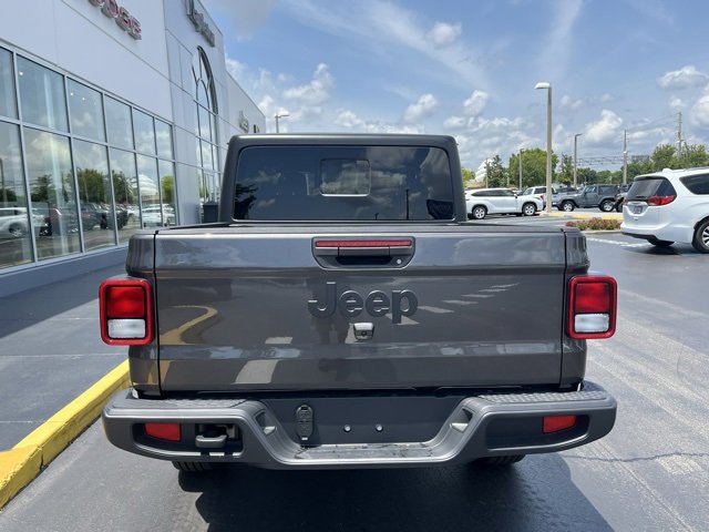 New 2025 Jeep Gladiator Sport image 5