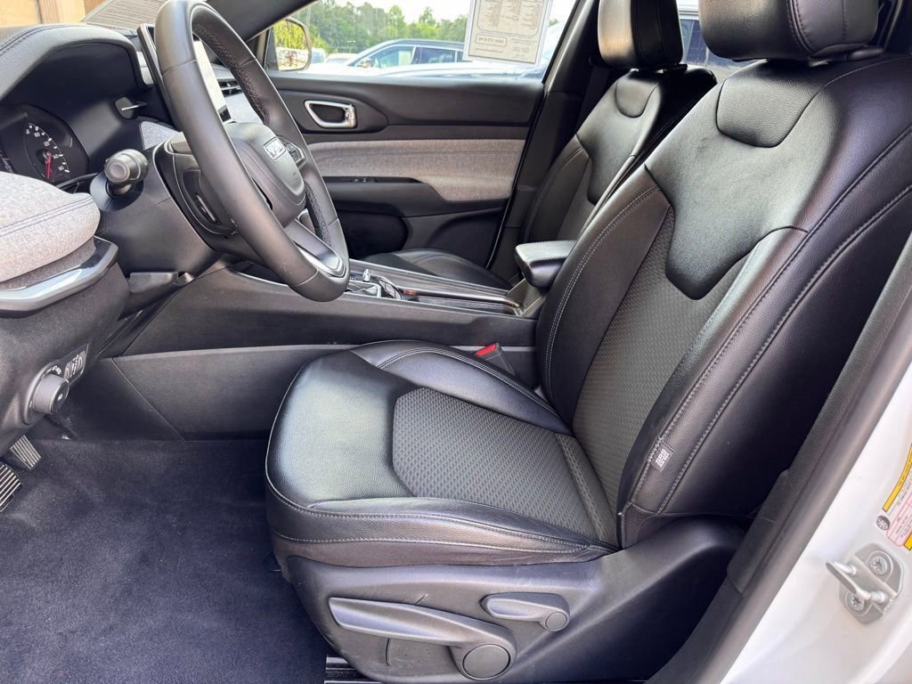 Used 2024 Jeep Compass Latitude image 7