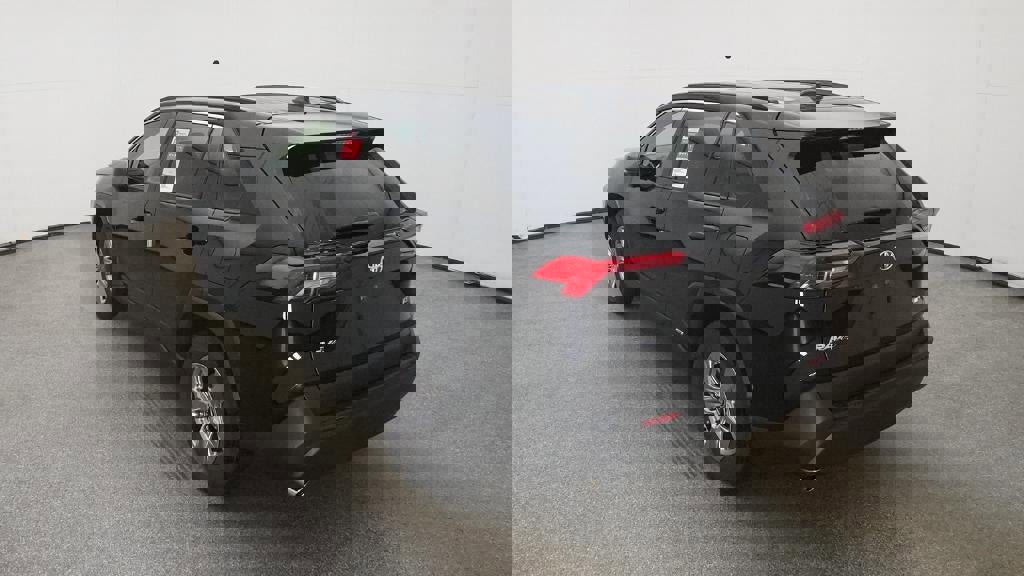 New 2025 Toyota RAV4 LE image 38