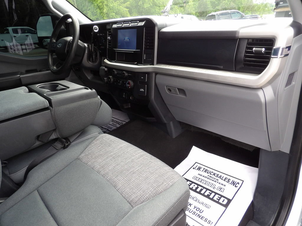 Used 2024 Ford F250 XLT w/ FX4 Off-Road Package AWD/4WD image 43