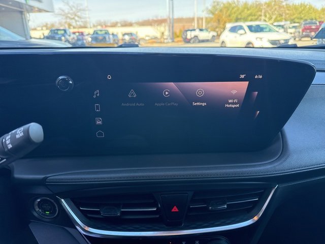 Used 2024 Buick Encore GX Sport Touring image 17