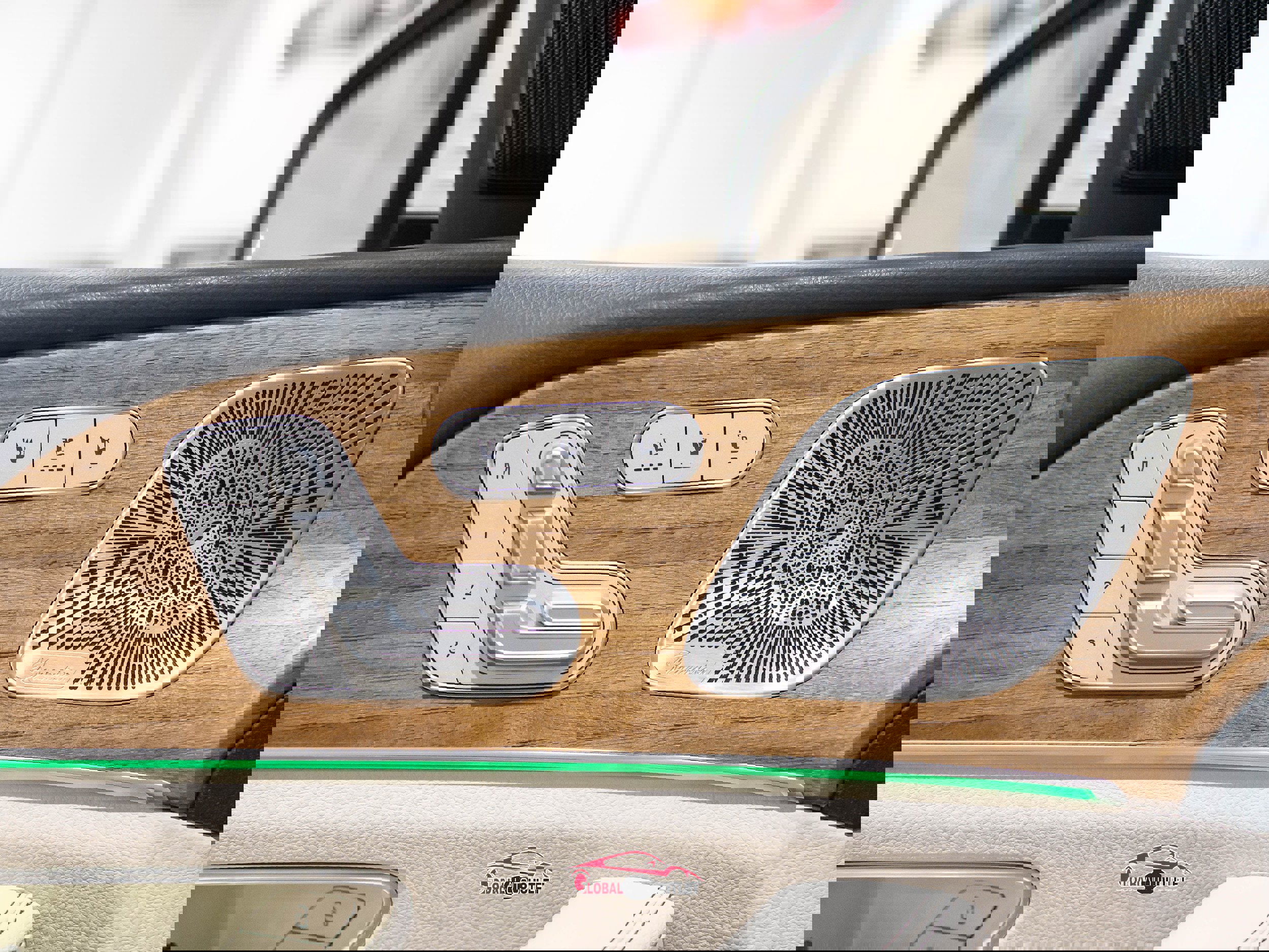 Used 2021 Mercedes-Benz GLS 450 4MATIC image 41