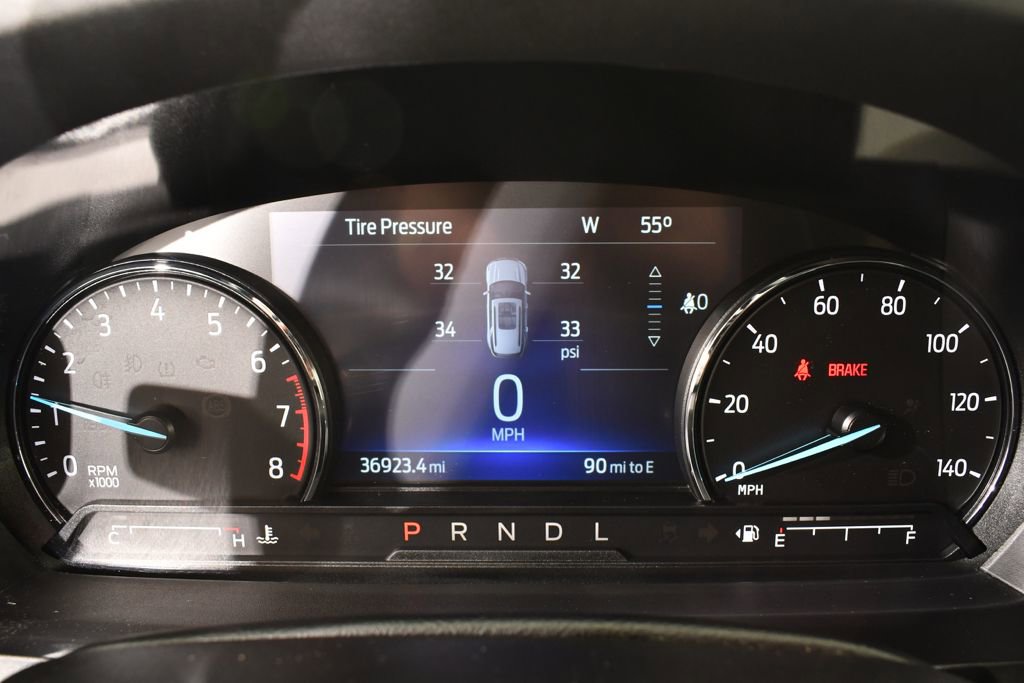 Used 2022 Ford Explorer XLT w/ Equipment Group 202A AWD/4WD image 27