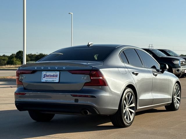 Used 2021 Volvo S60 T5 Momentum FWD image 7