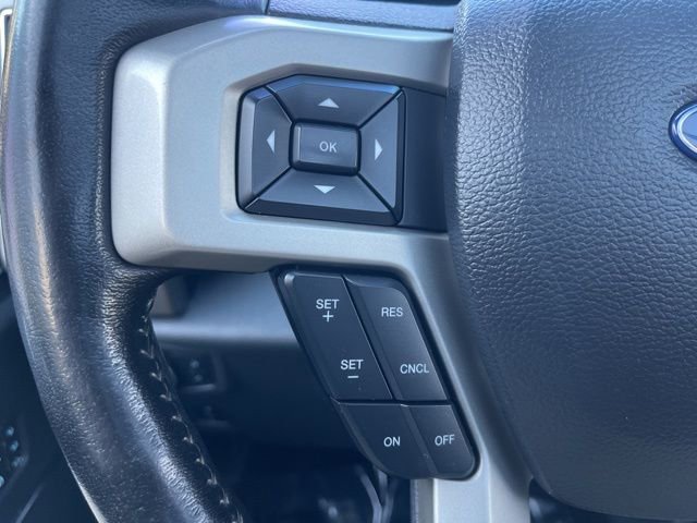 Used 2022 Ford F250 Lariat w/ Black Appearance Package image 17