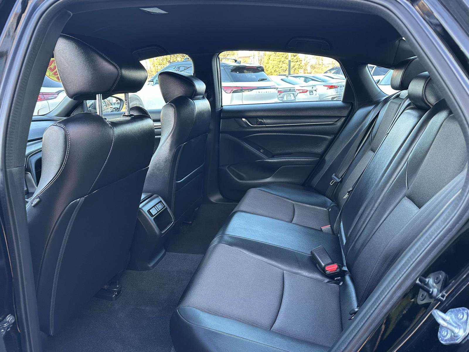 Used 2022 Honda Accord Sport image 9