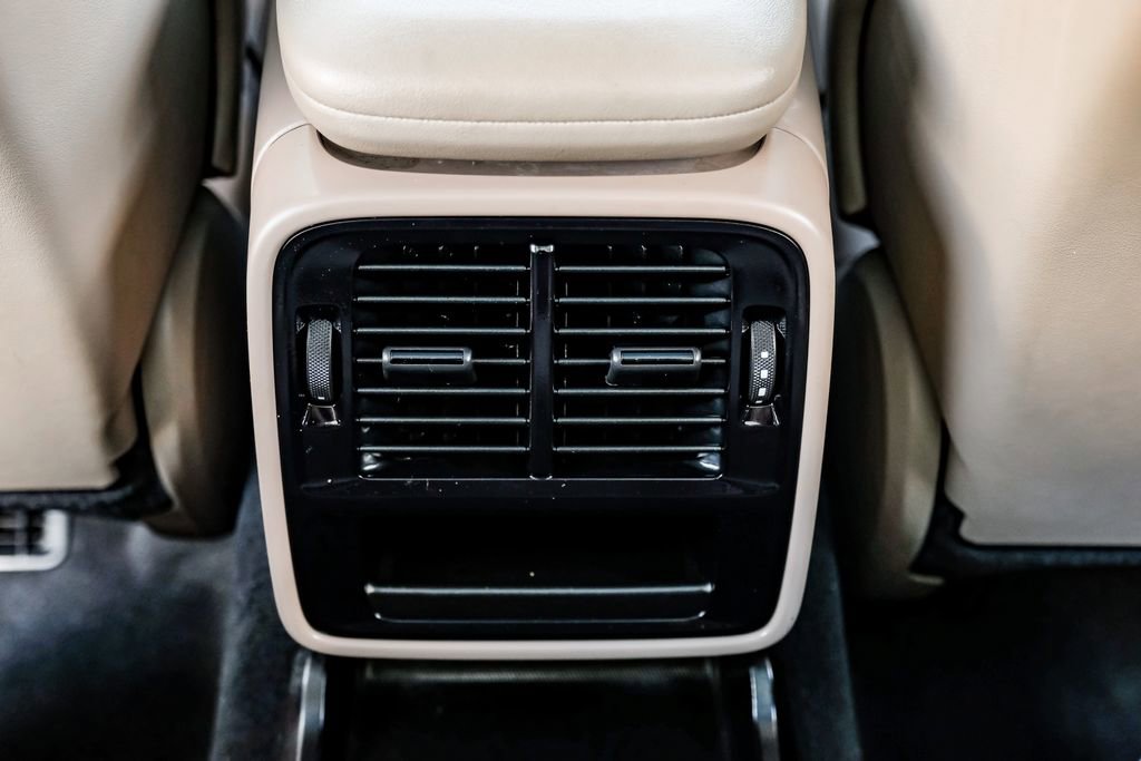 Used 2022 Porsche Taycan image 37