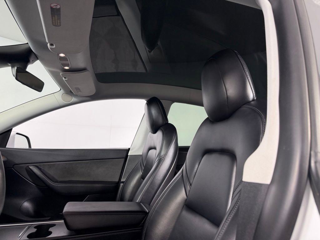 Used 2021 Tesla Model Y Long Range image 21