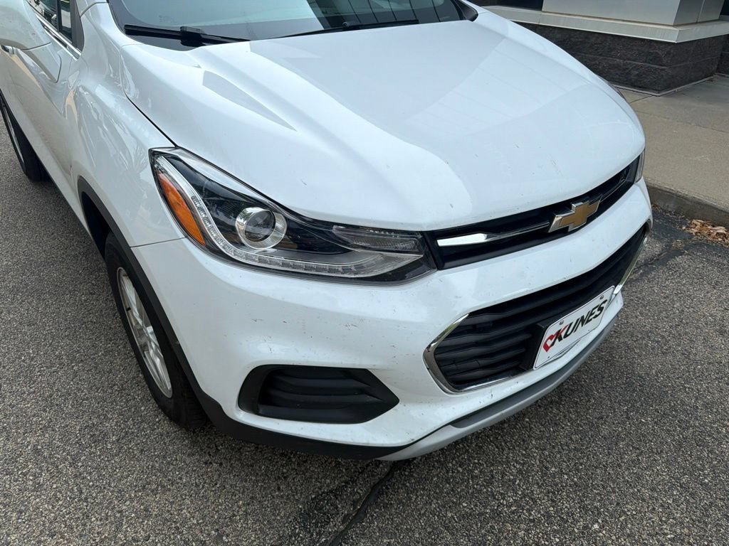 Used 2019 Chevrolet Trax LT w/ LT Convenience Package AWD/4WD image 13