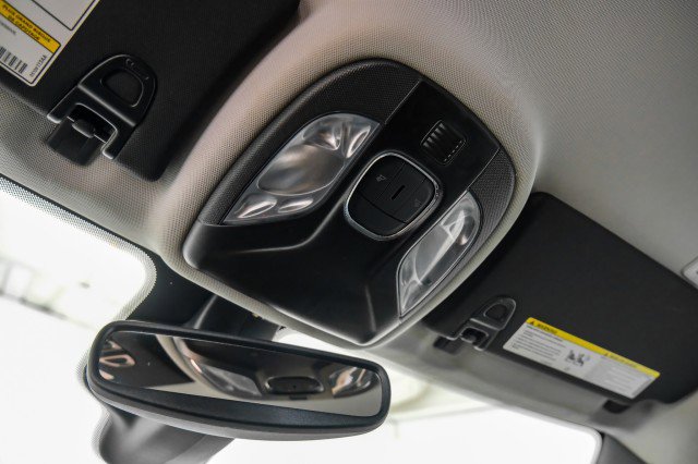 Used 2023 Jeep Compass Limited image 27