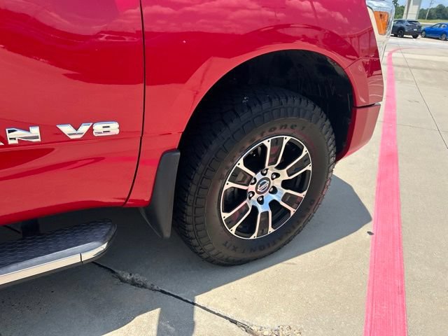Used 2020 Nissan Titan SV w/ SV Convenience Package AWD/4WD image 14