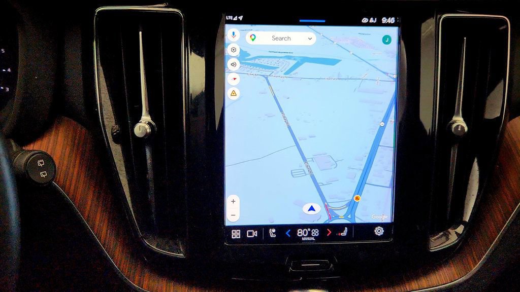 Used 2023 Volvo XC60 B5 Plus w/ Protection Package Premier AWD/4WD image 18