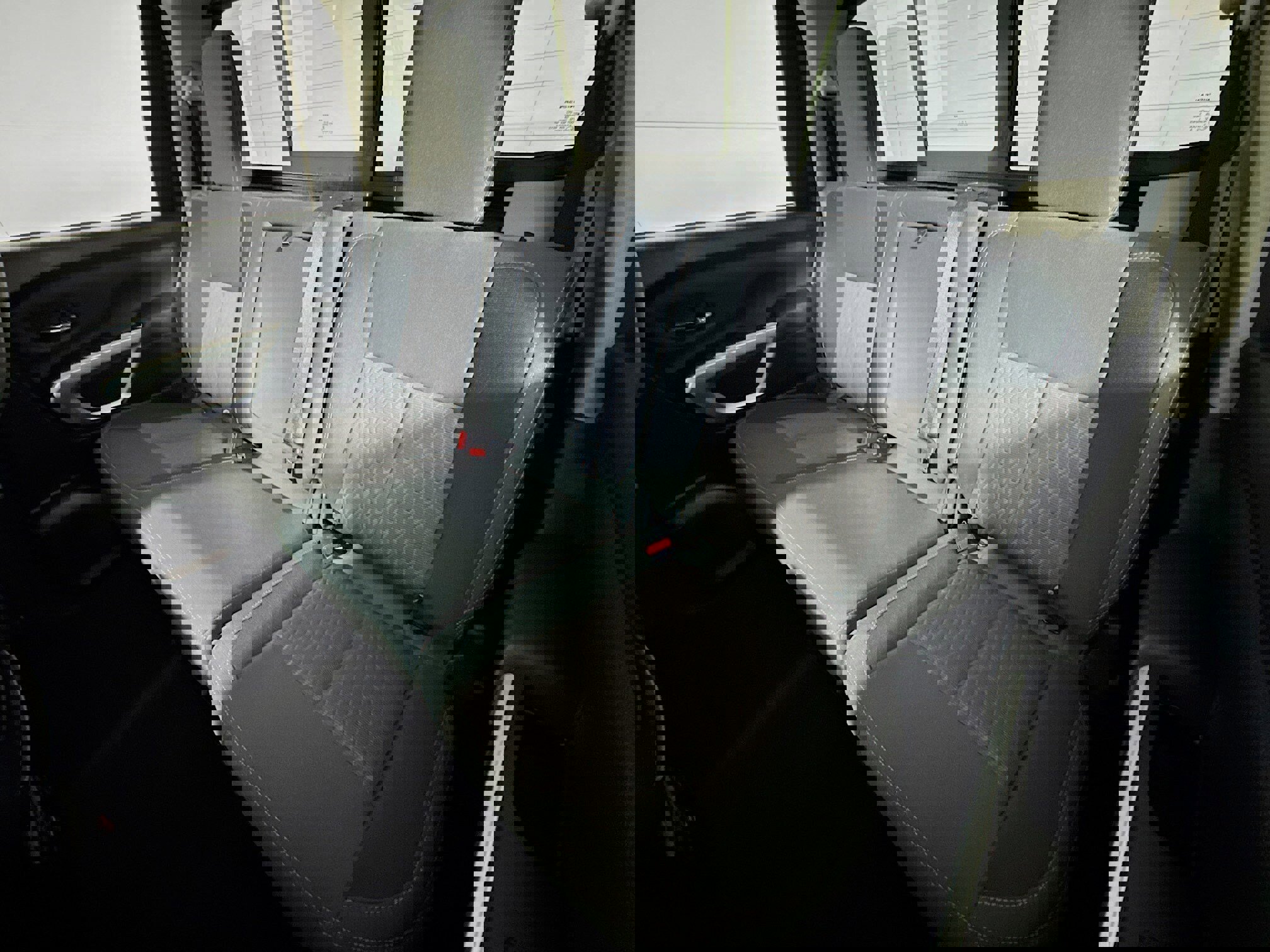 Used 2024 Nissan Titan SV w/ SV Convenience Package image 20