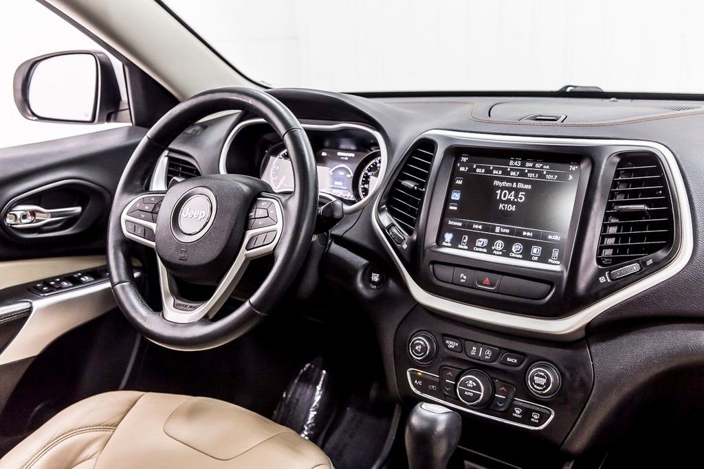 Used 2017 Jeep Cherokee Limited image 20