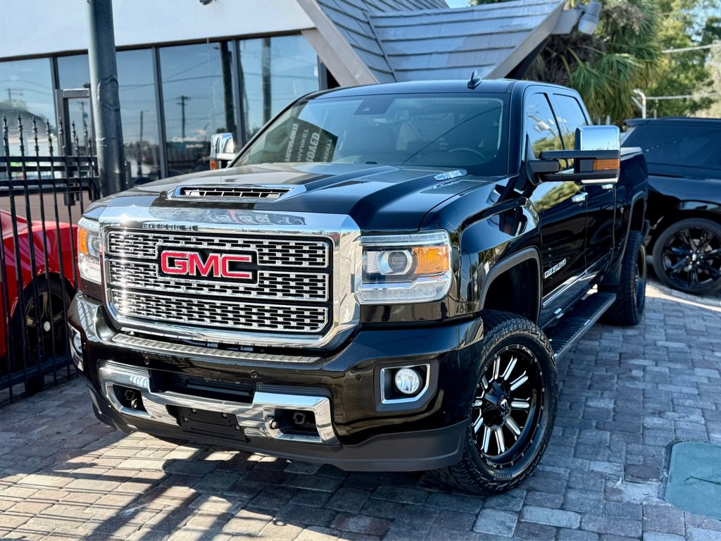Used 2019 GMC Sierra 2500 Denali w/ Duramax Plus Package image 24