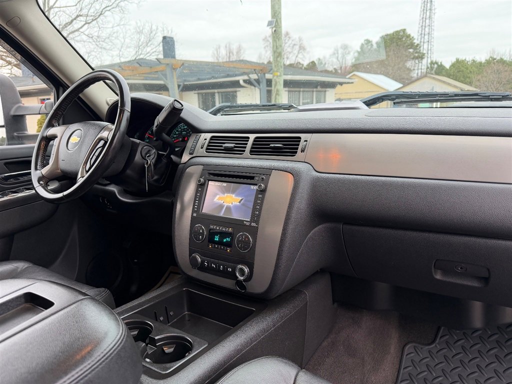 Used 2014 Chevrolet Silverado 3500 LTZ w/ LTZ Plus Package image 26