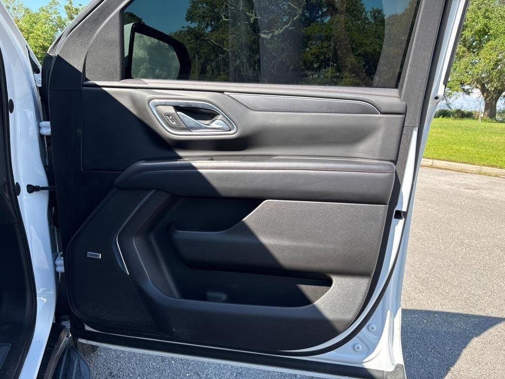 Used 2021 Chevrolet Tahoe RST w/ Luxury Package image 15