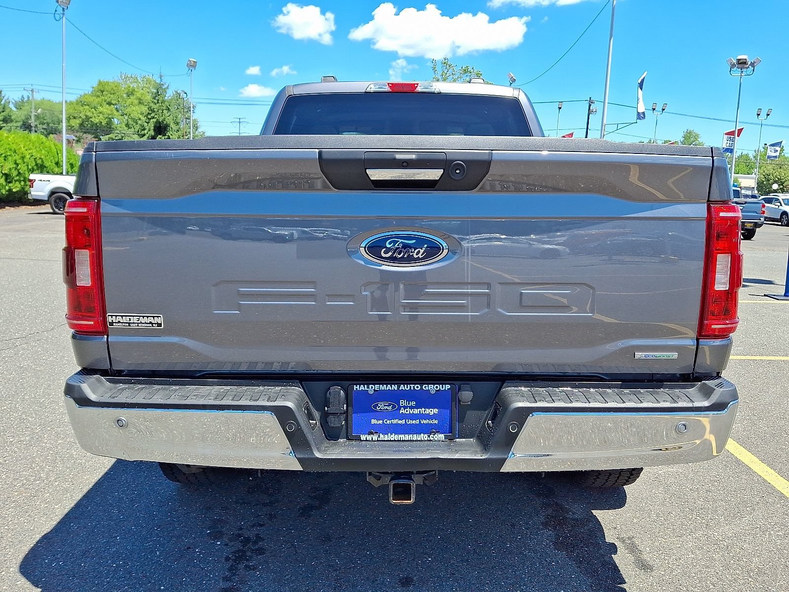 Certified 2022 Ford F150 XLT w/ XTR Package AWD/4WD image 5