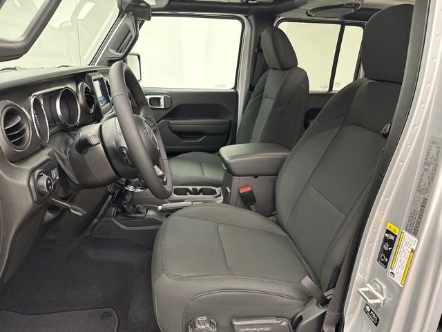 Used 2023 Jeep Gladiator Sport image 8