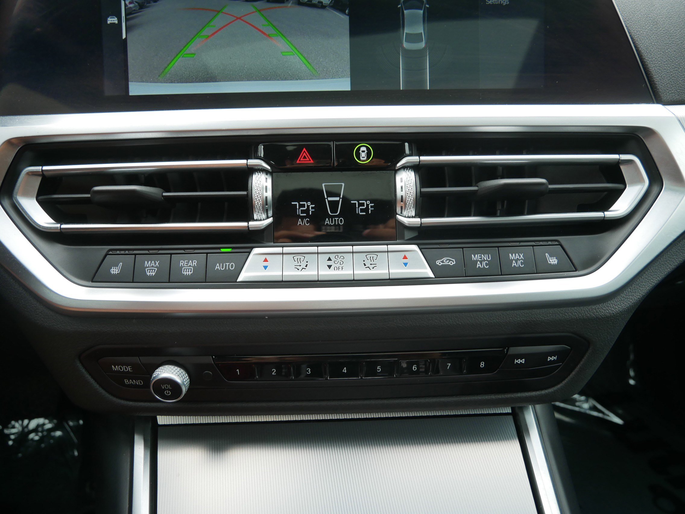 Used 2022 BMW 330i xDrive Sedan w/ Driving Assistance Package image 29