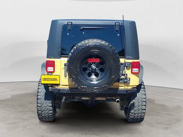Used 2013 Jeep Wrangler Rubicon w/ Connectivity Group AWD/4WD image 4