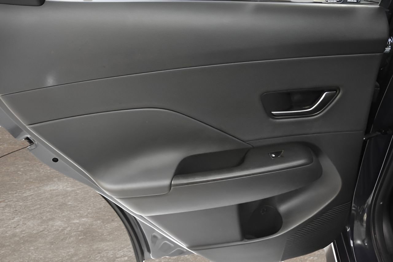 Used 2025 Hyundai Kona N Line S FWD image 13