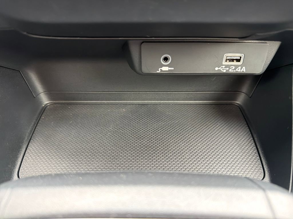 Certified 2025 Subaru Impreza 2.0i image 40