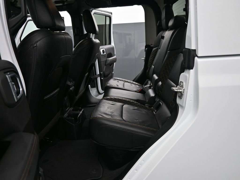 Used 2023 Jeep Gladiator Overland image 13