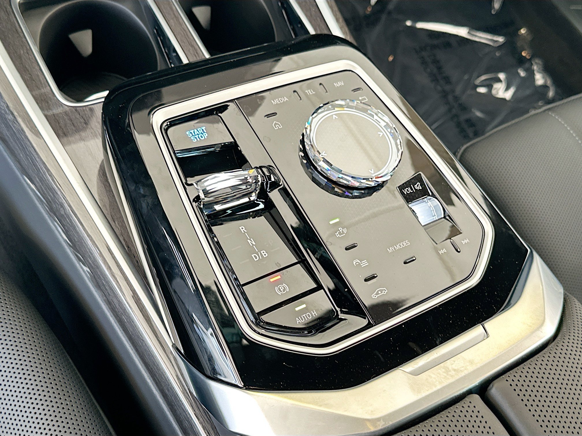 New 2026 BMW i7 M70 AWD/4WD image 16