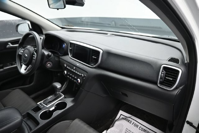Used 2020 Kia Sportage LX AWD/4WD image 9