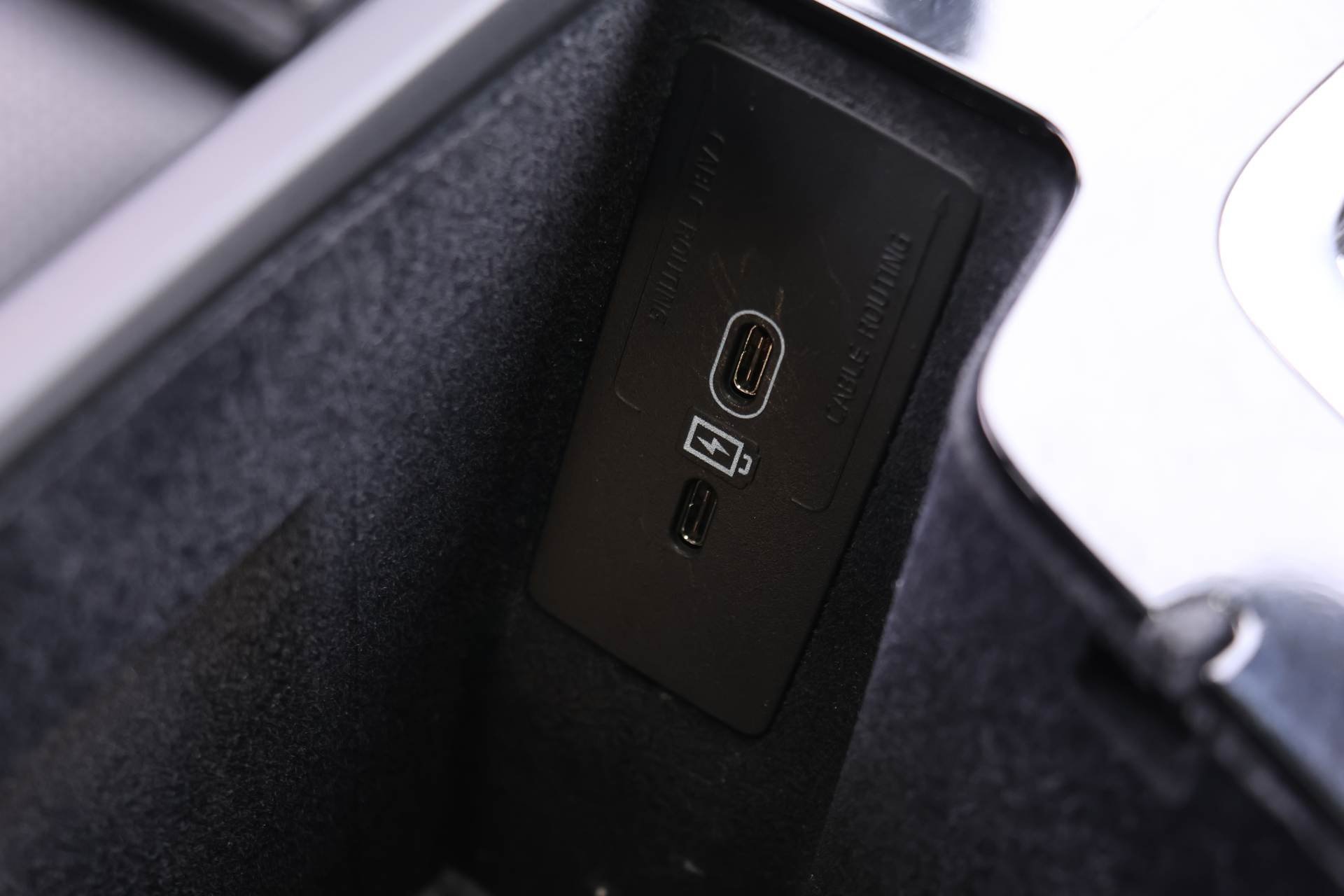 Certified 2023 Volvo XC60 B6 Ultimate w/ Protection Package Premier image 23