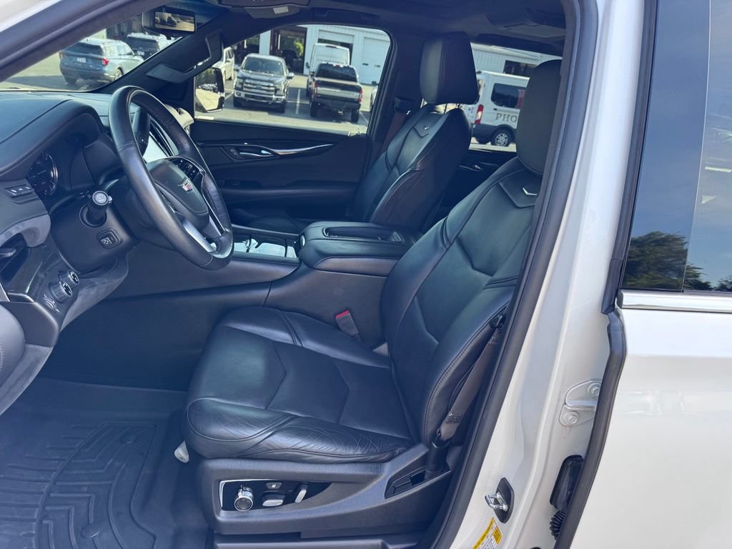 Used 2017 Cadillac Escalade Platinum AWD/4WD image 21