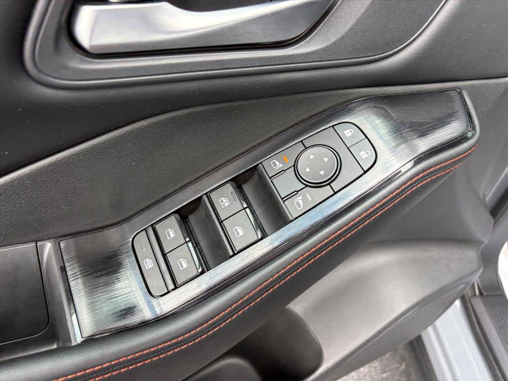 Used 2025 Nissan Rogue SV AWD/4WD image 21